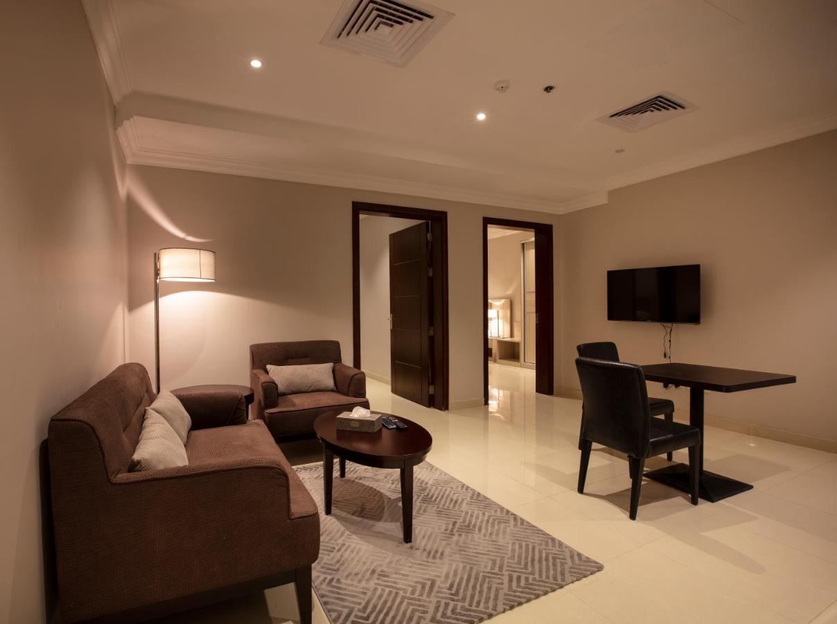 אל הופוף Somedays Hotel Suites מראה חיצוני תמונה