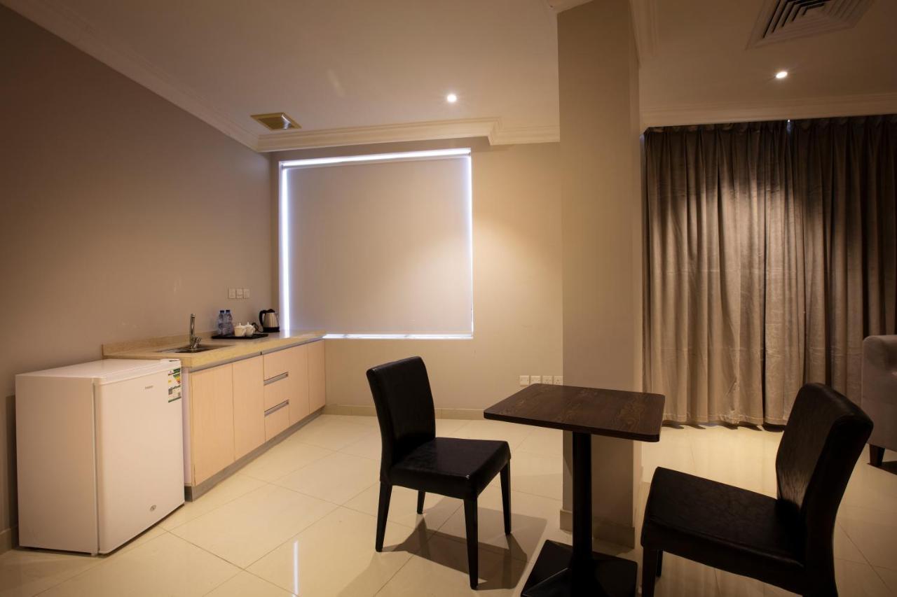אל הופוף Somedays Hotel Suites מראה חיצוני תמונה